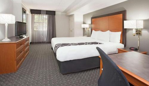 King Room - Mobility Accessible with Bathtub with Grab Bars/Non-Smoking