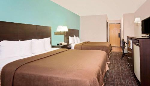 Queen Room with Two Queen Beds - Non-Smoking