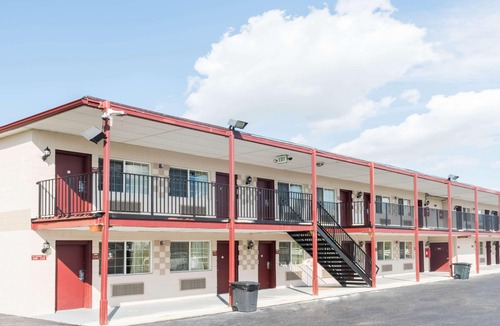 Grove City Hotel | Travelodge by Wyndham Grove City / So. Columbus