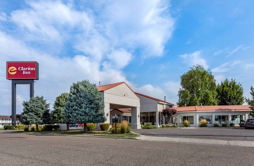 Ontario Hotel | Clarion Inn Ontario