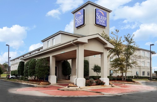 Edmond Hotel | Sleep Inn & Suites Edmond Near University