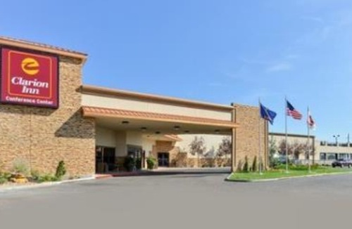 Garden City Hotel | Clarion Inn Garden City