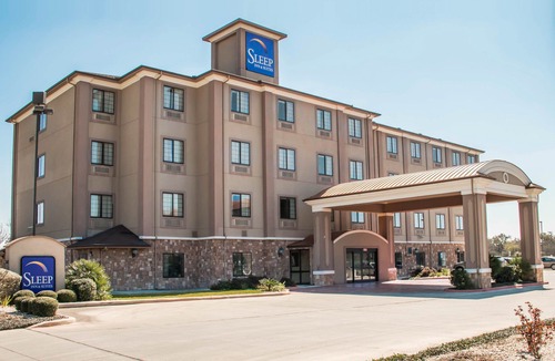Wetmore Hotel | Sleep Inn and Suites at Six Flags