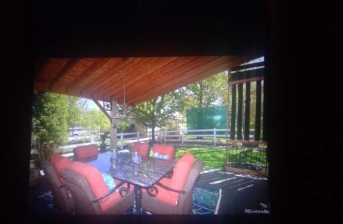 Aurora House | Cozying & Stylish Charming 3-bedroom home
