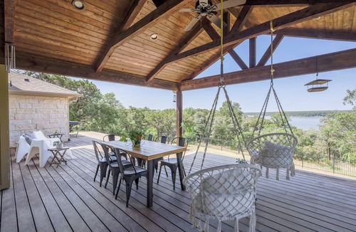 Temple House | Stunning 5 bedroom with lake access
