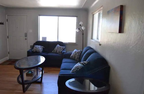 Jefferson Park House | Sleeps 6, Near MileHigh/PepsiCntr, A/C, Parking