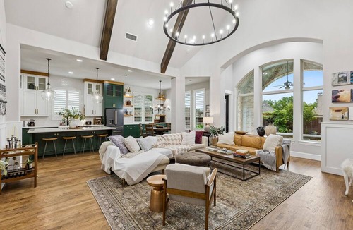 Lantana House | Luxury 4 bedroom home w/large backyard in golf course community & close to DFW