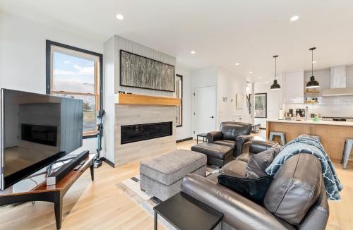 Wapato Point House | Ponderosa Court, Unit 2A