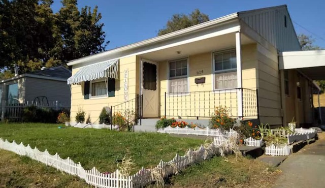 2 Bedroom Buckaroo House