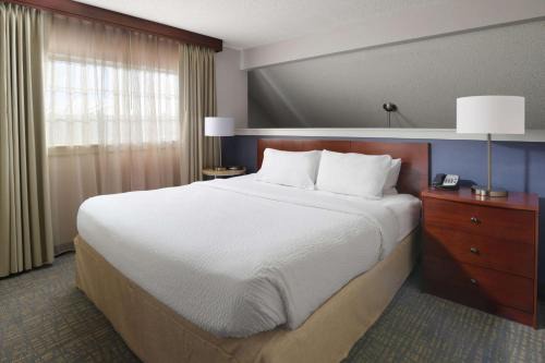 Sonesta Suites 